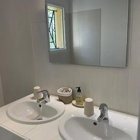 Bed and Breakfast Les Marguerites Vers Pont du Gard